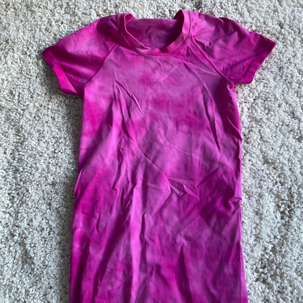 Pink Short Sleeve Lululemon limited addition rare swiftly tech!